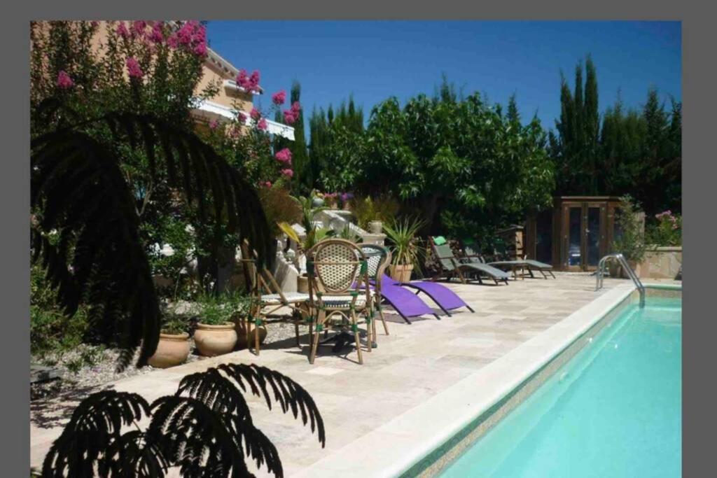 Peaceful 3 Bedroom 8 Person Ground Floor Apartment With Large Private Heated Pool La Digne-d’Amont Kültér fotó