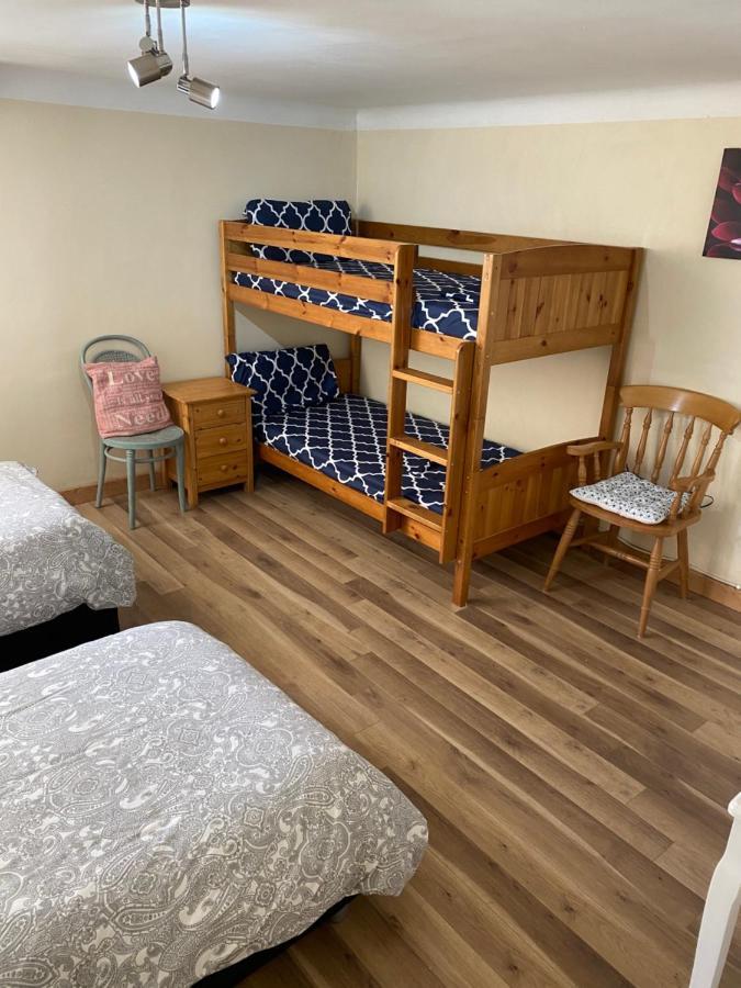 Peaceful 3 Bedroom 8 Person Ground Floor Apartment With Large Private Heated Pool La Digne-d’Amont Kültér fotó